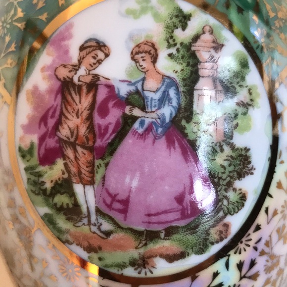 Vintage Porcelain Vase (Made in Japan) - Picture 5 of 7